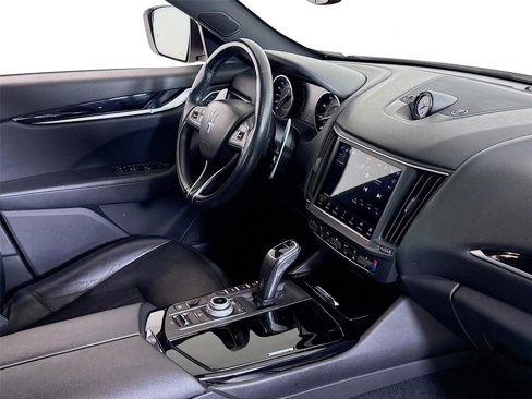 Used 2023 Maserati Levante Modena image 30