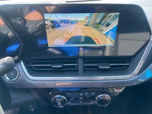 New 2025 Chevrolet Trax ACTIV w/ Sunroof Package image 18