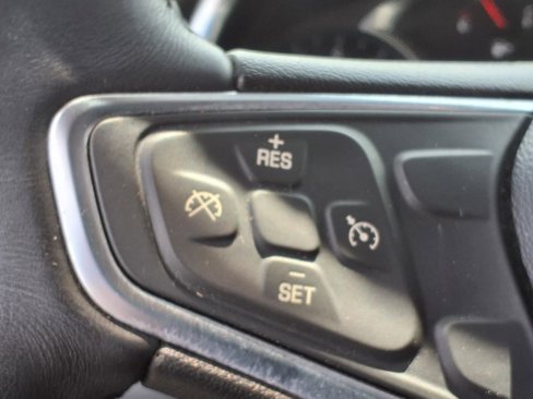 Used 2017 Chevrolet Malibu LT image 26