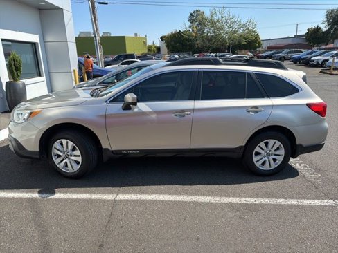 Used 2016 Subaru Outback 2.5i Premium image 3