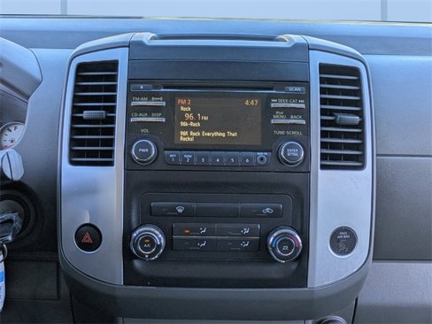 Used 2014 Nissan Frontier Desert Runner image 16