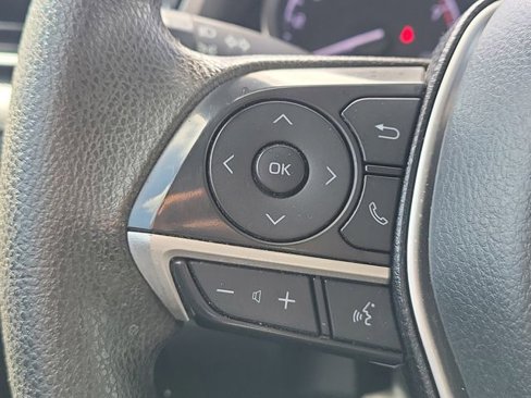 Used 2021 Toyota Camry LE image 23