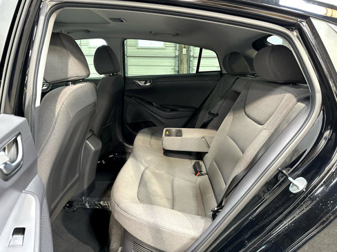 Used 2022 Hyundai Ioniq SEL image 16