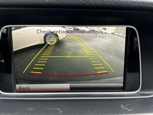 Used 2015 Mercedes-Benz E 250 BlueTEC Sedan image 26