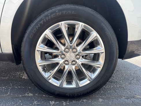 Used 2021 Buick Enclave Essence w/ Sound and Sites Package image 11