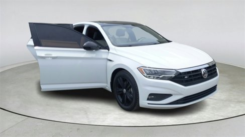Used 2021 Volkswagen Jetta R-Line w/ R-Line Cold Weather Package image 8