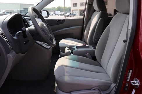 Used 2011 Kia Sedona LX image 3