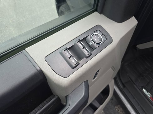Used 2017 Ford F150 XL w/ Equipment Group 101A Mid image 18