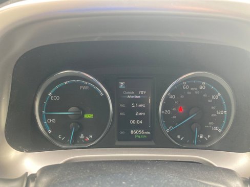 Used 2018 Toyota RAV4 Limited image 24