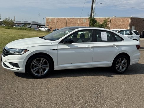 Used 2019 Volkswagen Jetta R-Line image 3