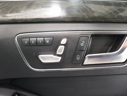 Certified 2016 Mercedes-Benz E 350 4MATIC Sedan image 22