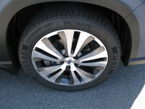 Used 2020 Subaru Ascent Limited w/ Technology Package image 11