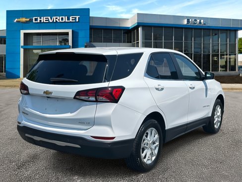 Used 2023 Chevrolet Equinox LT image 3