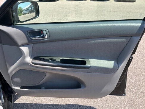 Used 2005 Toyota Camry LE image 19