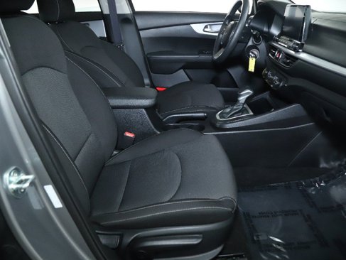 Used 2024 Kia Forte LXS image 33