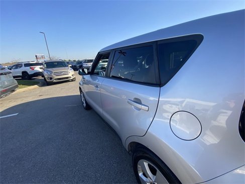 Used 2018 Kia Soul image 6