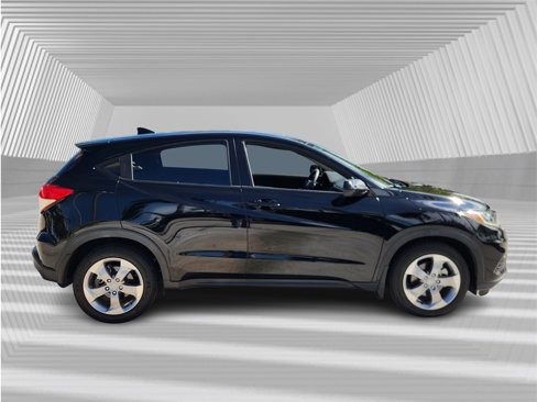 Certified 2022 Honda HR-V LX image 2