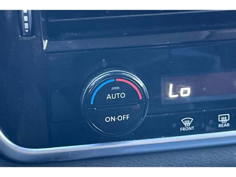 Used 2021 Nissan Rogue SV image 27