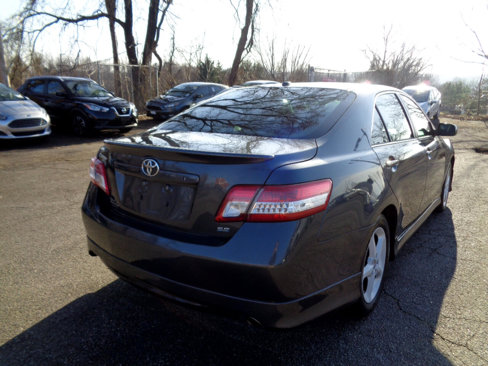 Used 2011 Toyota Camry SE image 5