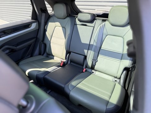 Certified 2024 Porsche Cayenne image 23