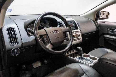Used 2010 Ford Edge SEL image 3