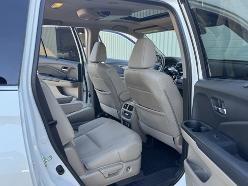 Used 2020 Honda Pilot Touring image 43