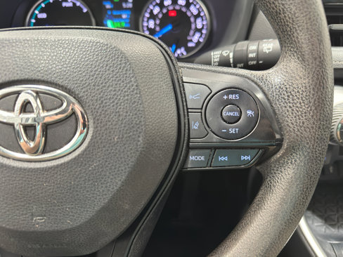 Used 2021 Toyota RAV4 XLE image 23
