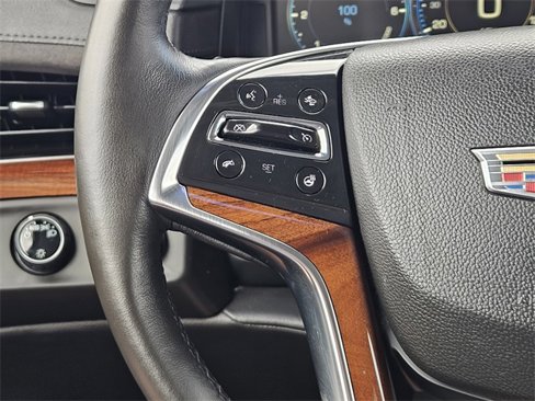 Used 2015 Cadillac Escalade Luxury image 27
