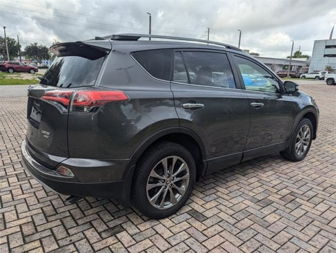 Used 2018 Toyota RAV4 Limited image 10