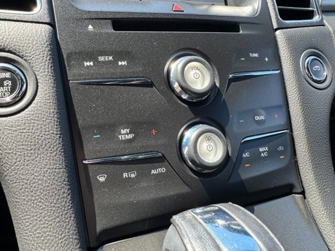 Used 2017 Ford Taurus SEL w/ Equipment Group 201A image 17