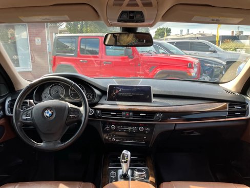Used 2014 BMW X5 xDrive35i image 11