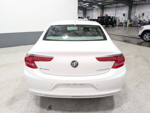Used 2018 Buick LaCrosse Essence image 3