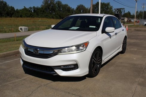 Used 2017 Honda Accord Sport Special Edition image 1