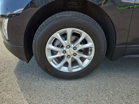 Used 2021 Chevrolet Equinox LT w/ Driver Convenience Package image 10