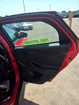 Used 2012 Ford Focus SE w/ SE Sport Pkg image 14