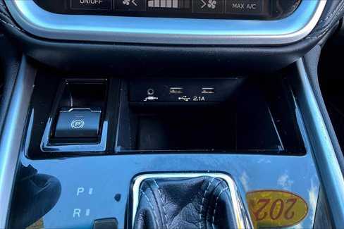 Used 2020 Subaru Legacy Premium image 28