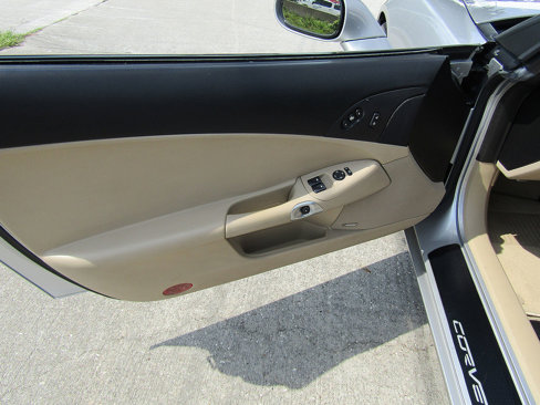 Used 2005 Chevrolet Corvette Coupe w/ Preferred Equipment Group image 11