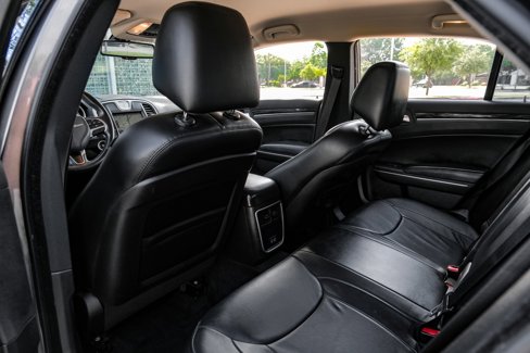 Used 2015 Chrysler 300 Limited w/ Driver Convenience Group image 31