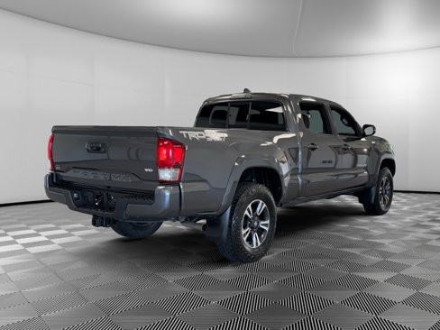 Used 2016 Toyota Tacoma TRD Sport image 8
