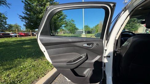Used 2012 Ford Focus Titanium image 15