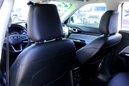 Used 2022 Jeep Compass Limited image 25