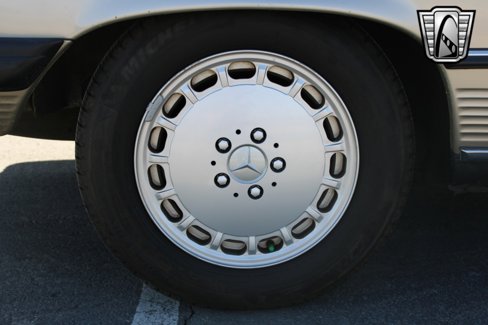 Used 1989 Mercedes-Benz 560 SL image 27