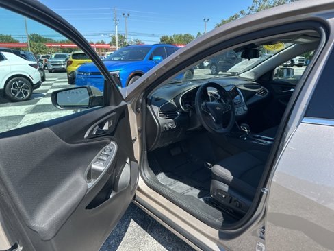 Used 2023 Chevrolet Malibu LT image 7