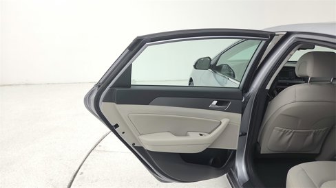 Used 2016 Hyundai Sonata SE image 25
