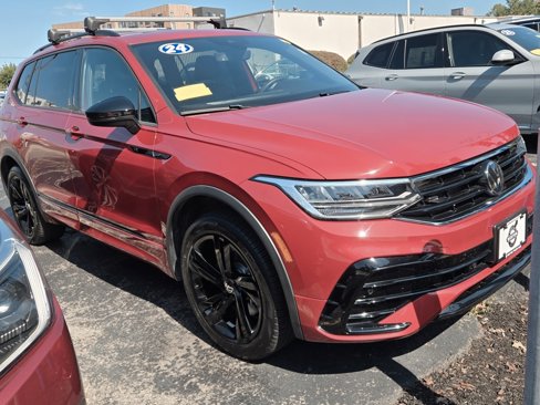 Used 2024 Volkswagen Tiguan SE R-Line image 10