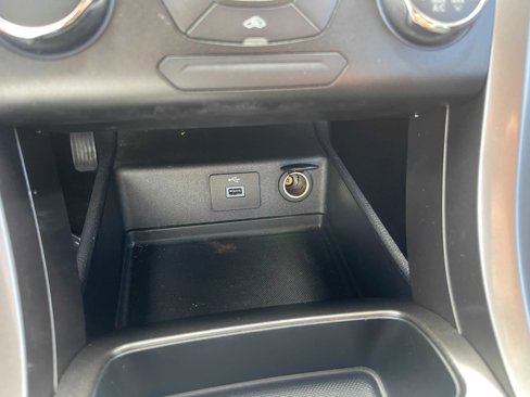 Used 2017 Ford Fusion SE image 18