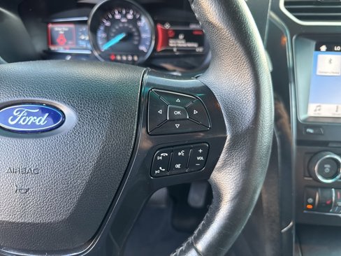 Used 2017 Ford Explorer XLT w/ Equipment Group 202A image 54