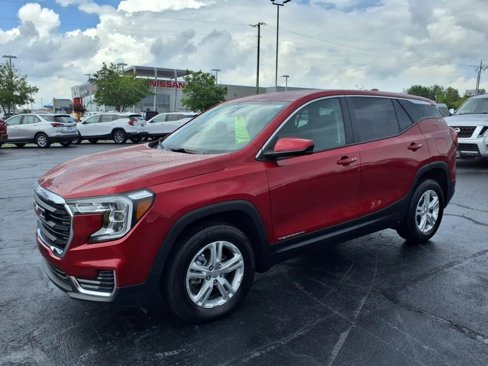 Certified 2024 GMC Terrain SLE image 1