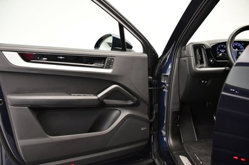Certified 2024 Porsche Cayenne S image 37
