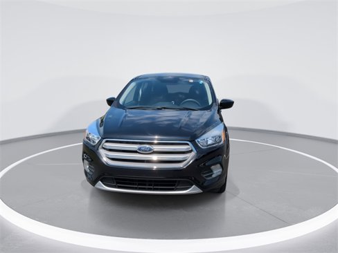 Used 2019 Ford Escape SE image 3
